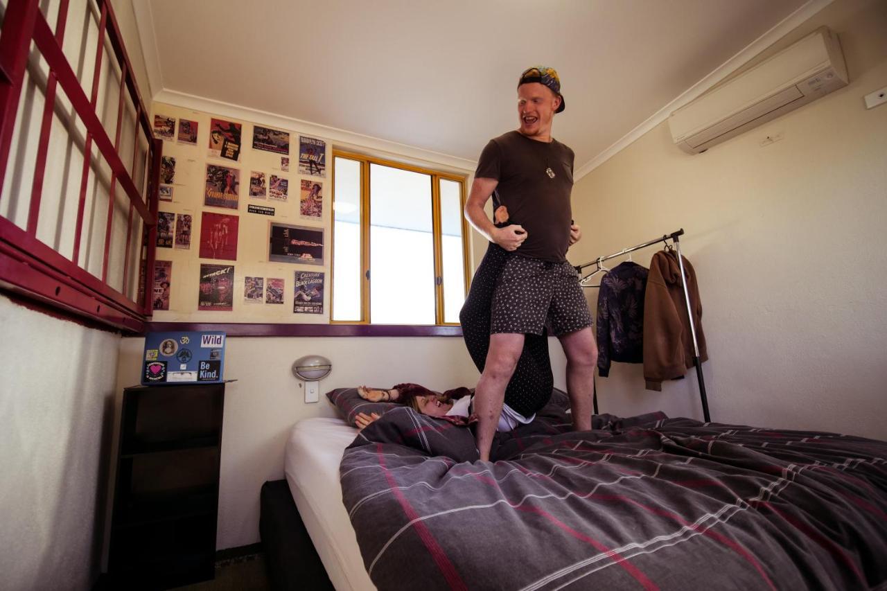 Jump Inn Alice Budget Accommodation Alice Springs Buitenkant foto